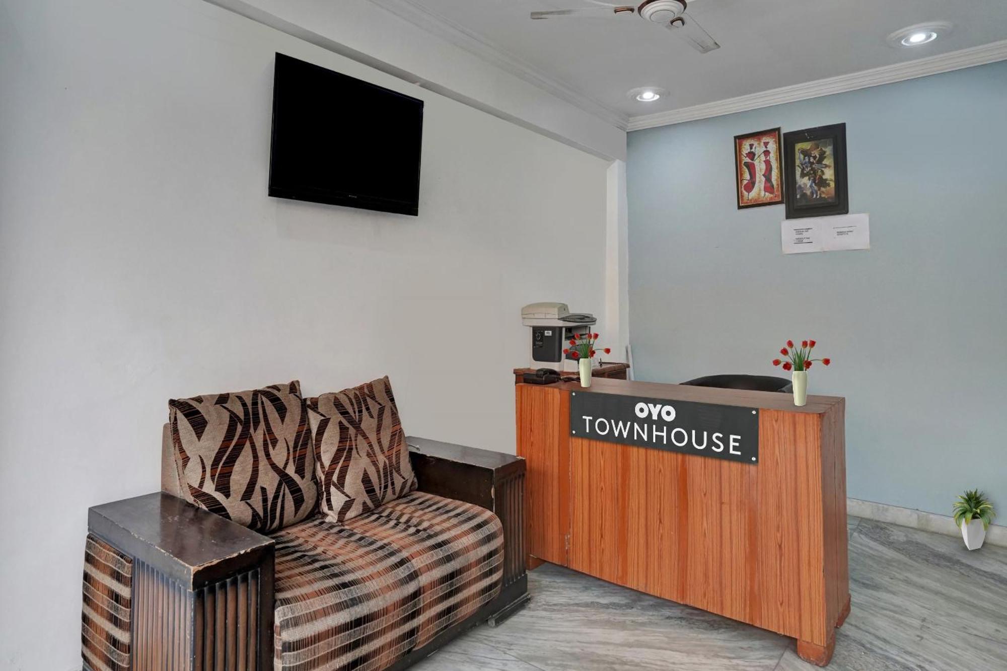 Hotel Collection O Samira Residency Near Botanic Garden Of Indian Republic Noida Esterno foto